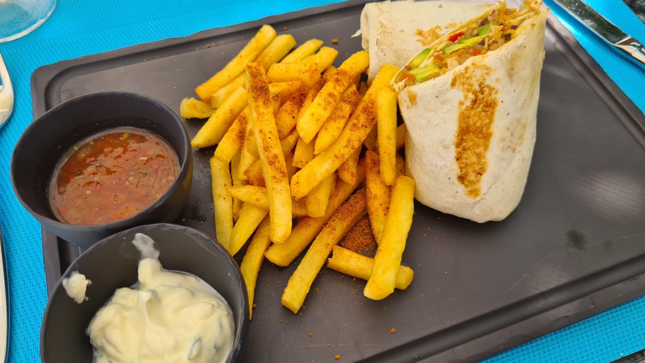 Gastro Outrigger Maldives Maafushivaru Resort