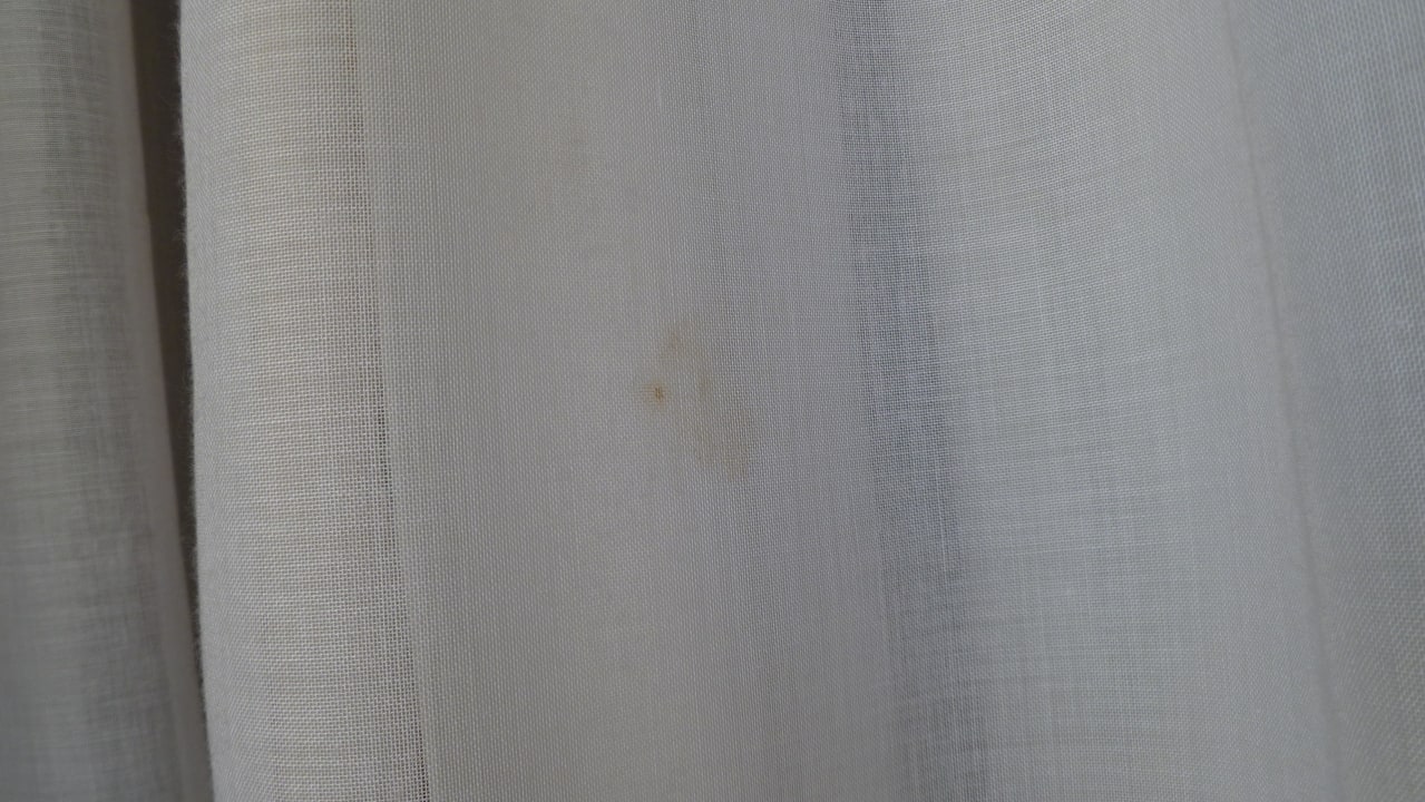 Dreckige und löchrige Vorhänge BLUESEA Gran Cervantes