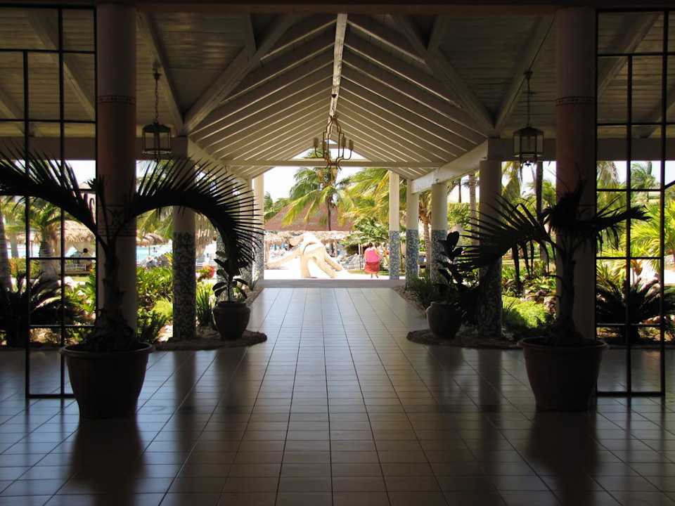 Blick zum Garten Playa Costa Verde