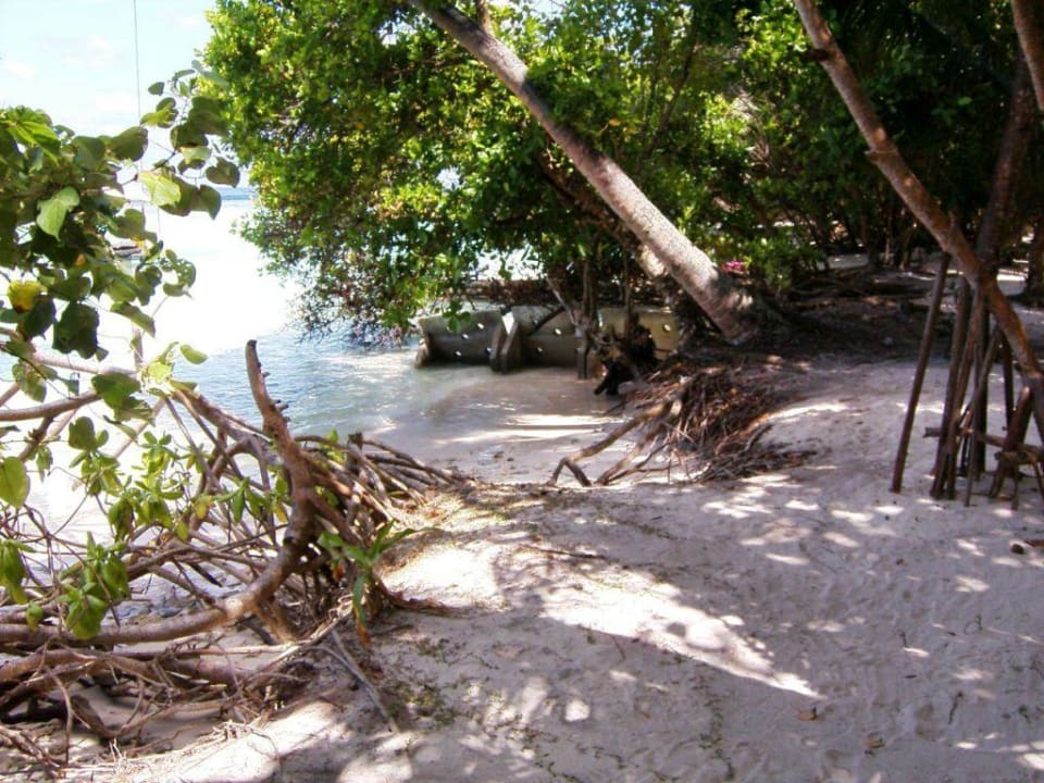 072-1 Strand nach rechts fotografiert Vilamendhoo Island Resort & Spa