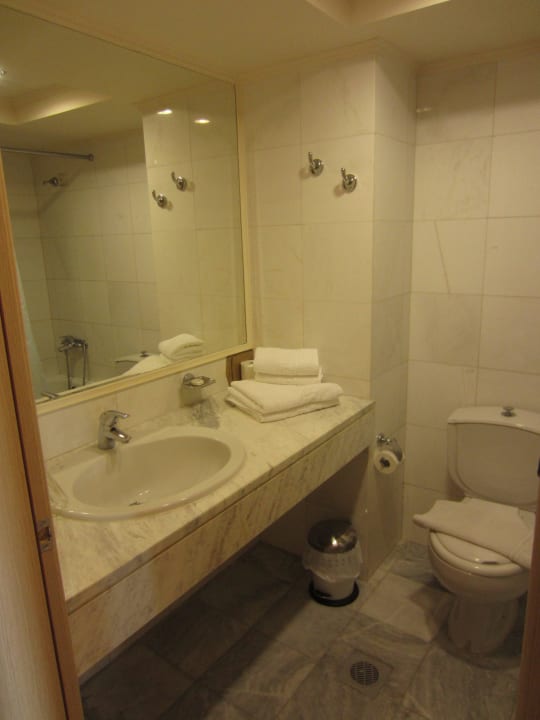 WC Kresten Palace Hotel