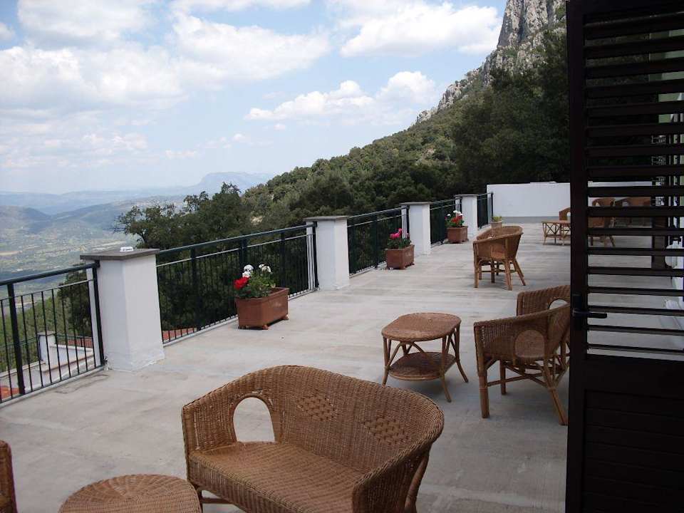 Terrasse Hotel Enis Monte Maccione
