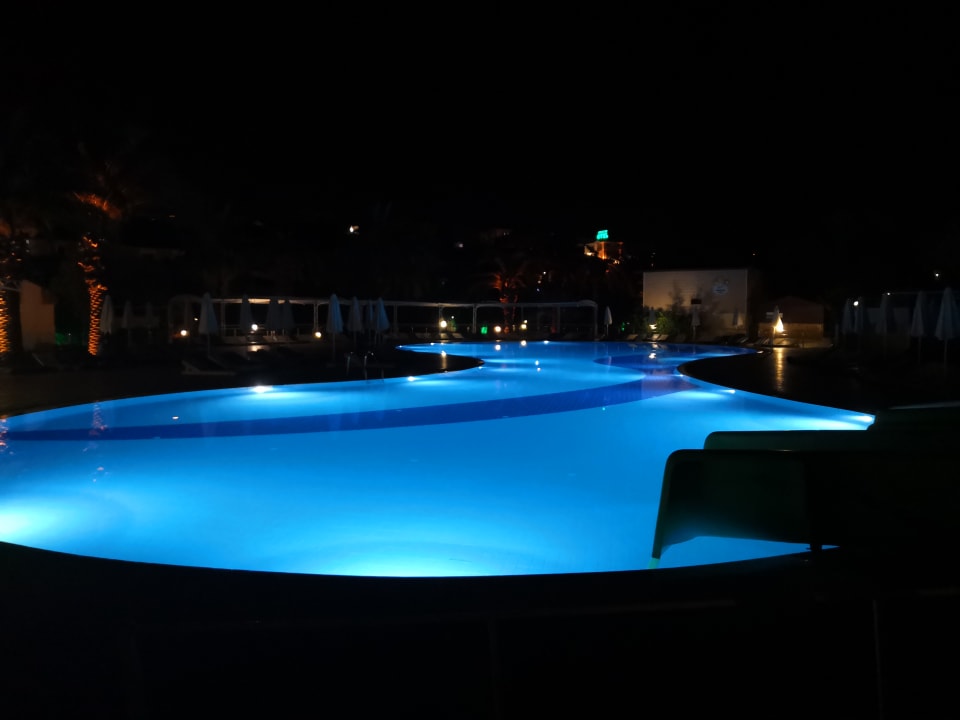 Pool Club Resort Atlantis