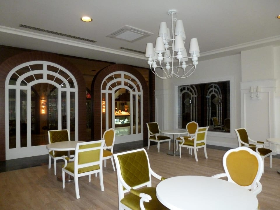 Patisserie Melas Resort Hotel