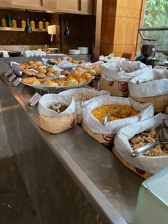 Gastro Hotel Vivanta by Taj Gurgaon