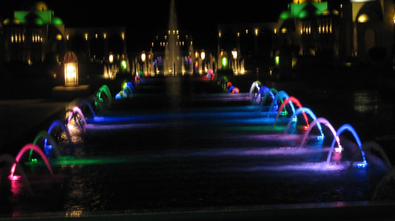 Die Arkaden mit Wasserspielen Kaisol Romance Resort