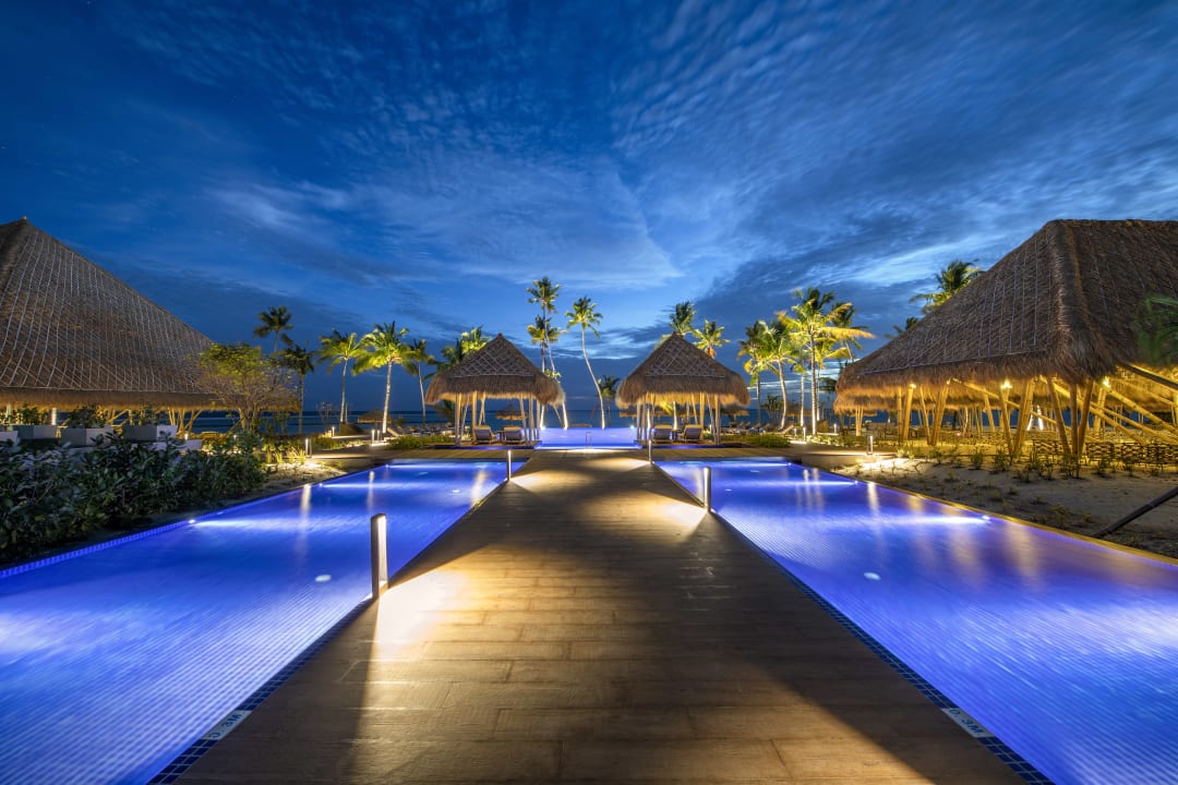 pool-emerald-maldives-resort-spa-deluxe-all-inclusive-raa