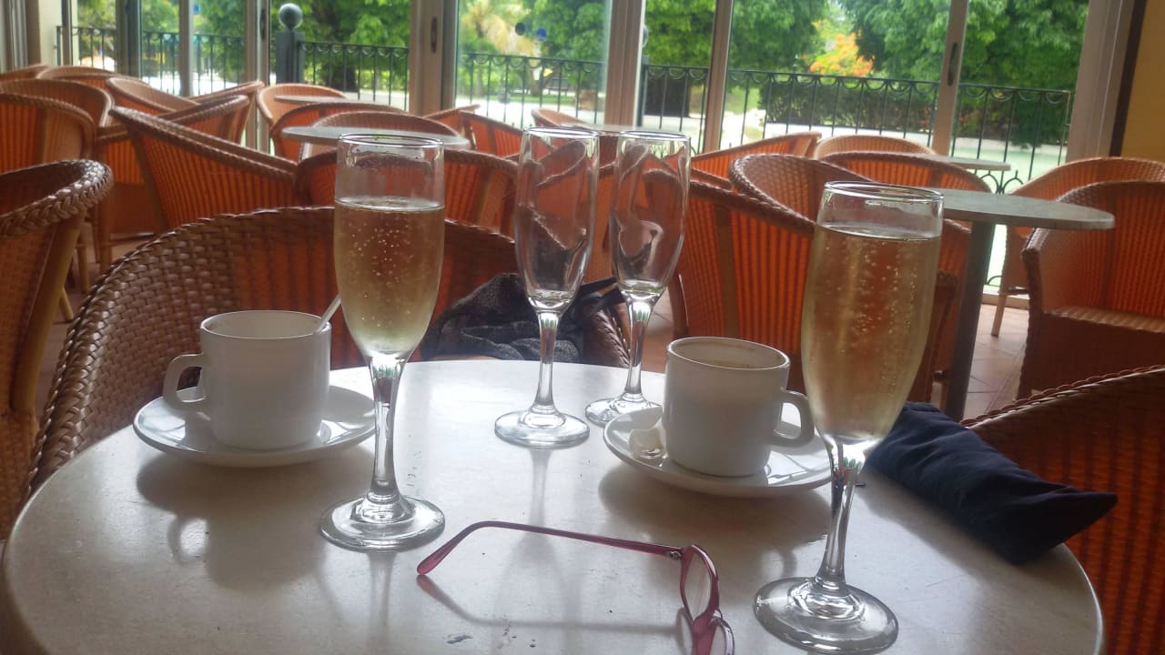 Sekt zum Kaffee Blau varadero - Adults only