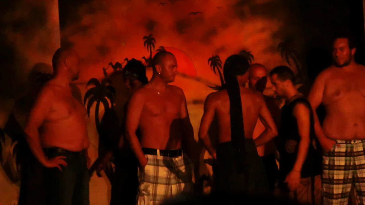 Fakirshow Hotel Rosa Beach