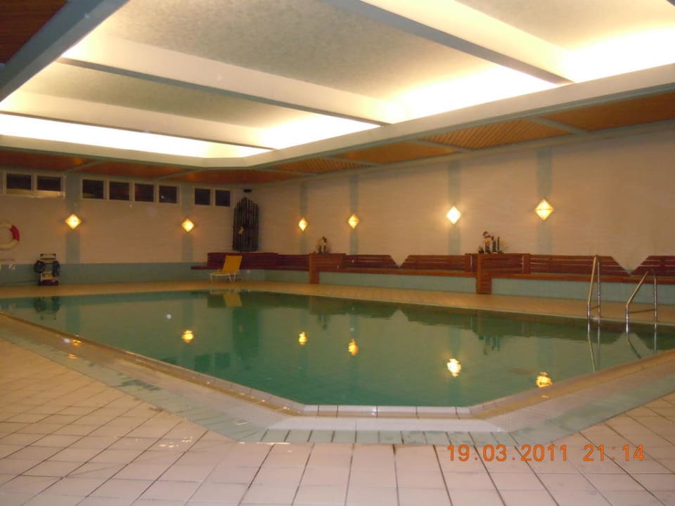 Swimmingpool Seminaris Hotel Nuernberg