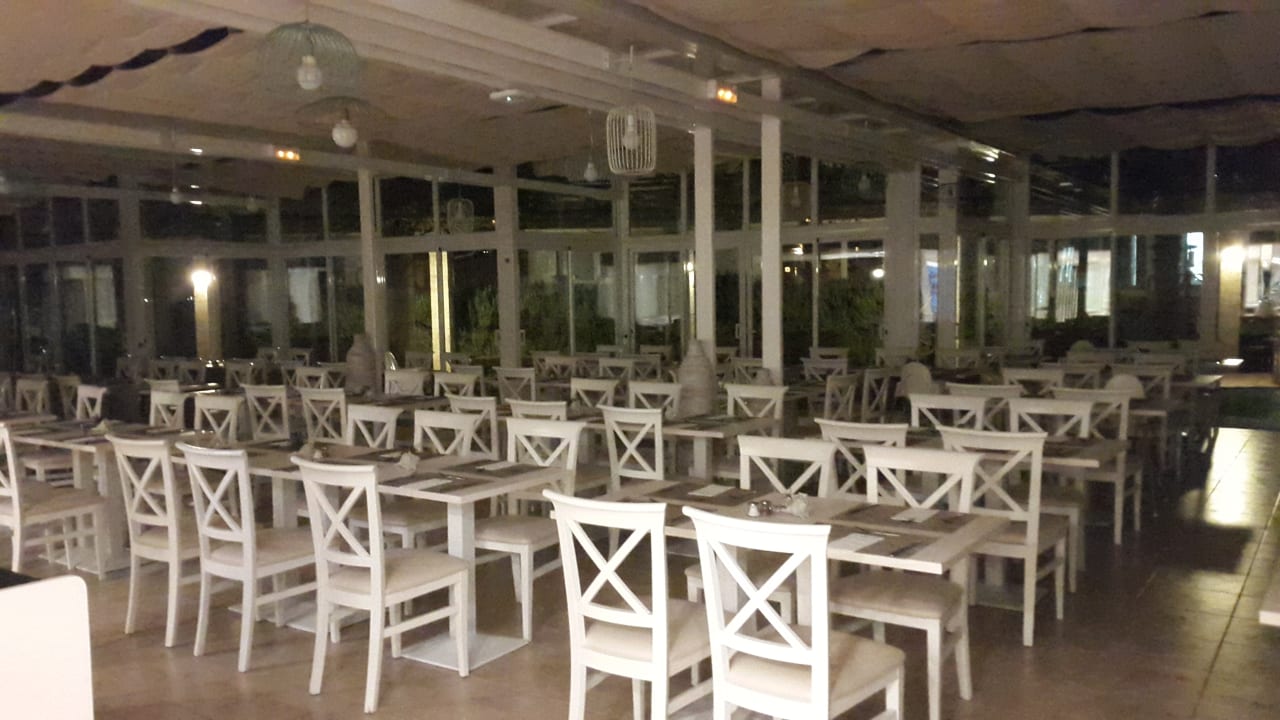 Restaurant Iberostar Waves Ciudad Blanca