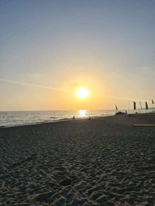 Strand Club Turtas Beach Hotel