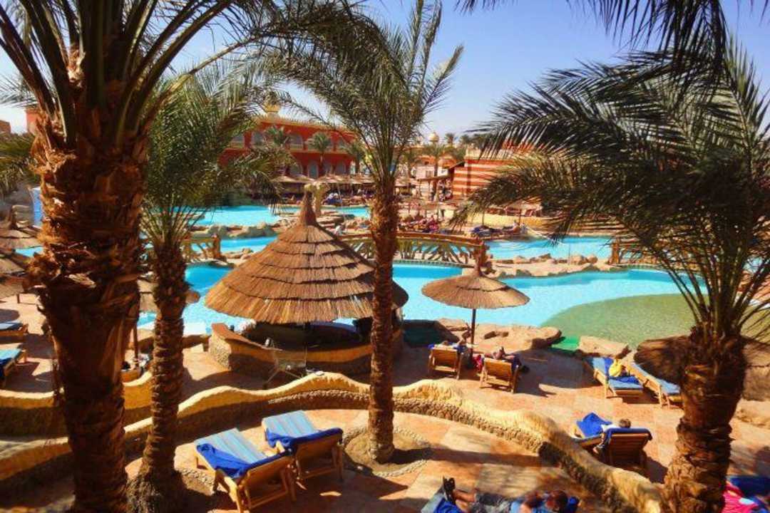 Ausblick auf Pool Pickalbatros Alf Leila Wa Leila Resort - Neverland Hurghada