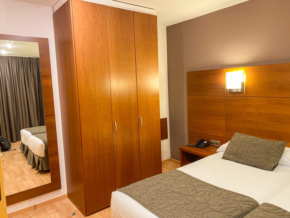 Zimmer Hotel Via Augusta