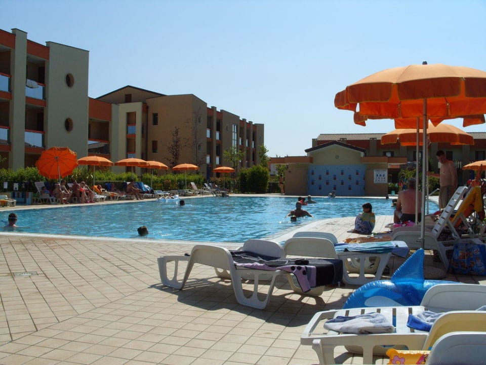 Poolanlage Villaggio Ai Ginepri