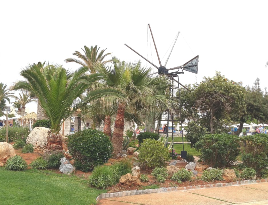 Gartenanlage Anissa Beach & Village