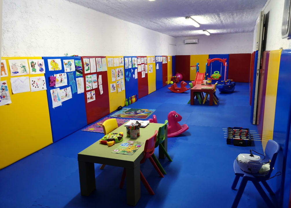 Sport & Freizeit Elmi Suites