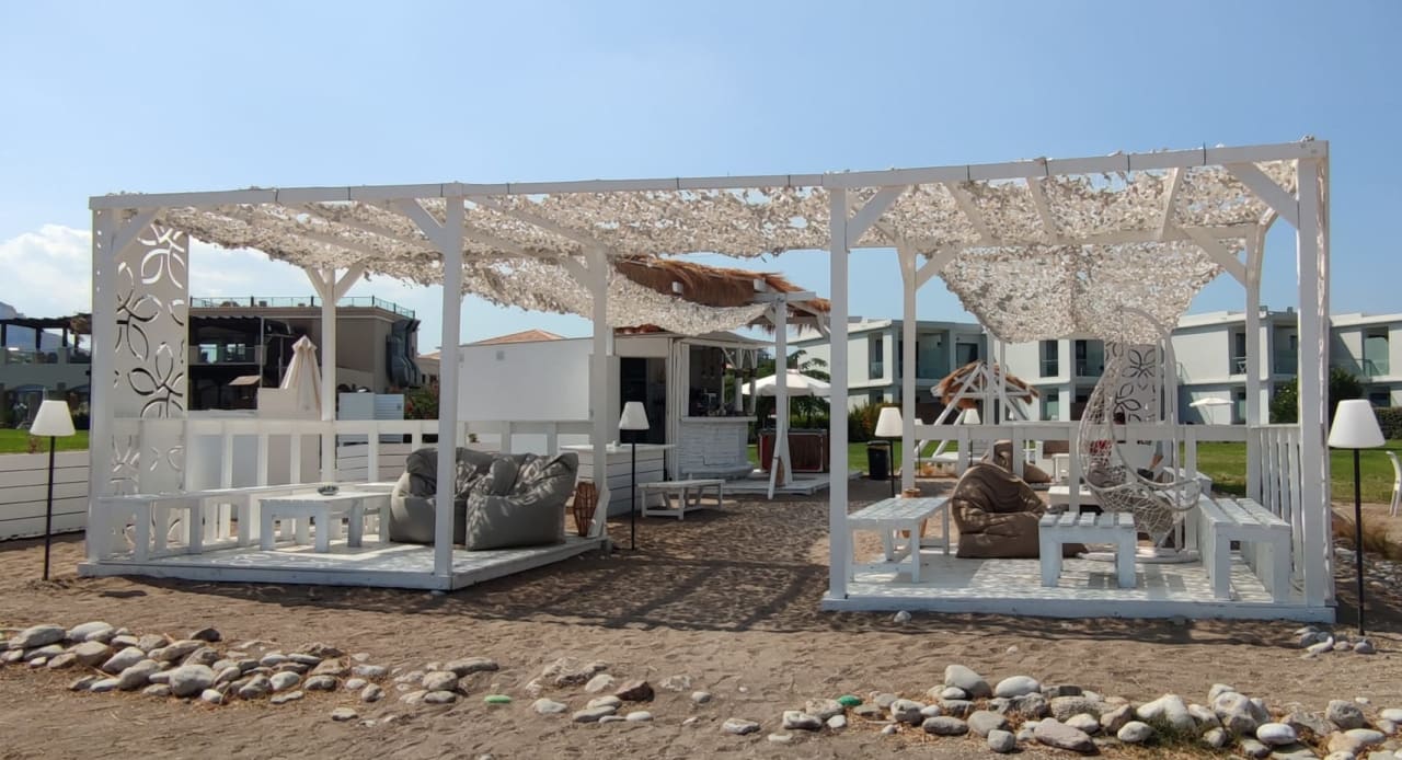 Strand Asterias Beach Resort