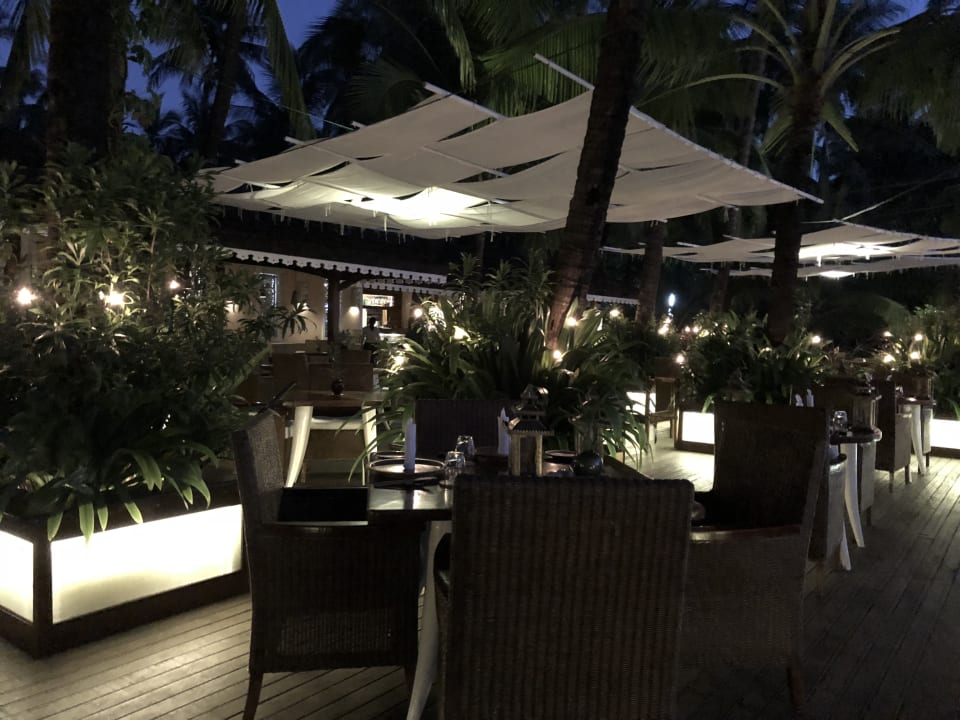 Gastro Hotel Sandoway Resort