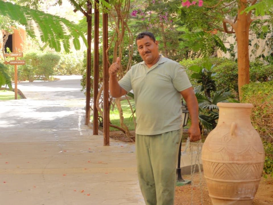 Freundlicher Gärtner Steigenberger Coraya Beach - Adults only