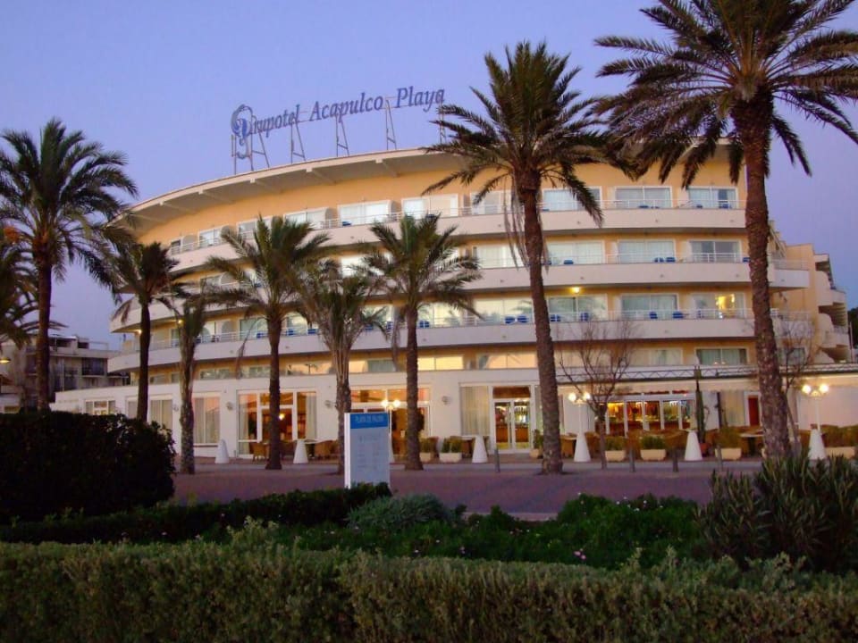 Hotelansicht von der Promenade am Balenario 9 Grupotel Acapulco Playa - Adults Only