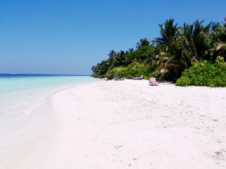 112-2 Strand nach rechts fotografiert. Vilamendhoo Island Resort & Spa