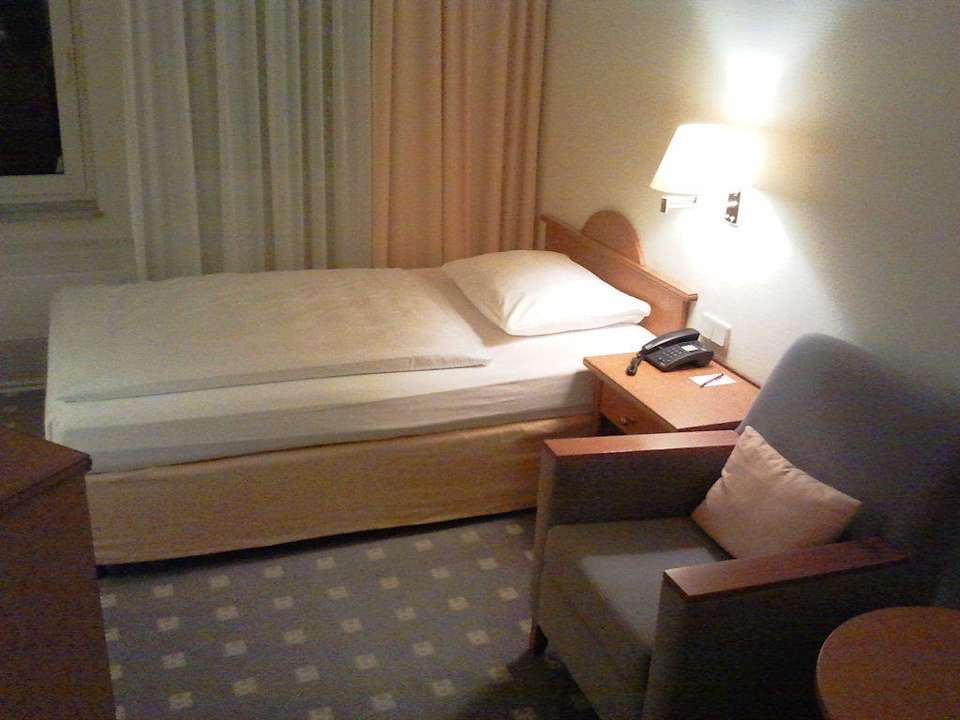Einzelzimmer Leonardo Hotel Hamburg Airport