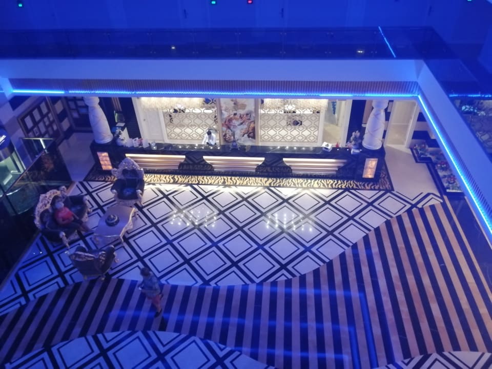 Lobby Mary Hotel Side