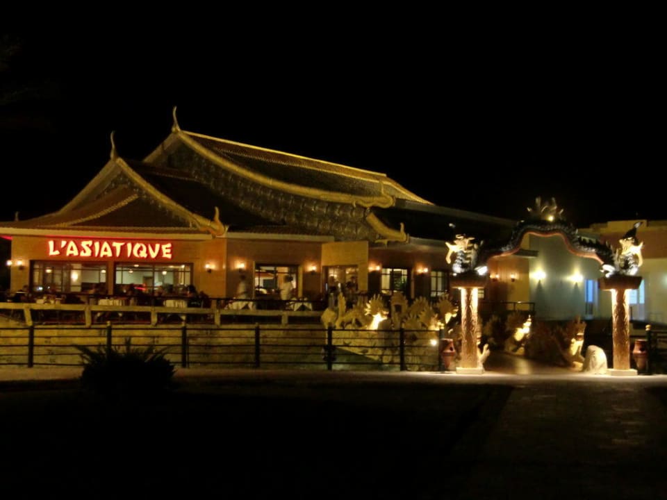 Asiate Pickalbatros Dana Beach Resort - Hurghada