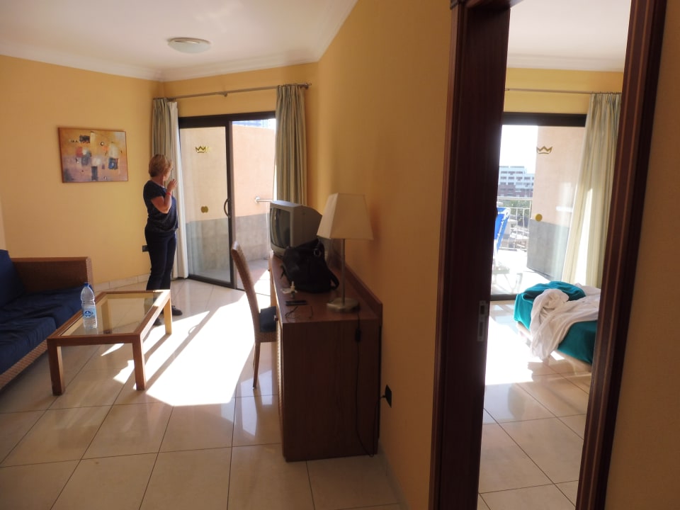 Wohn und Schlafzimmer ( beide mit Balkonzugang ) Hotel Riu Buenavista