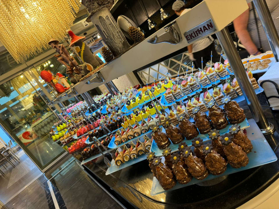 Gastro Side Royal Palace Hotel & Spa