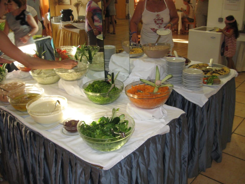 Cały zestaw sałatek & sosów Dessole Dolphin Bay Resort