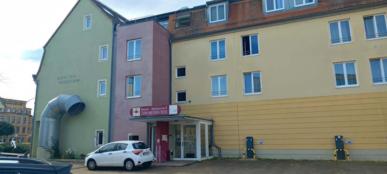 Außenansicht Hotel Zum Weissen Ross