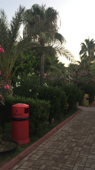 Gartenanlage Saphir Hotel & Villas