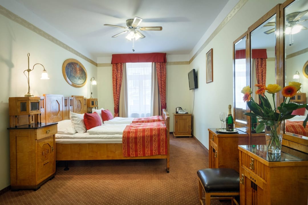 Rooms Hotel Mucha