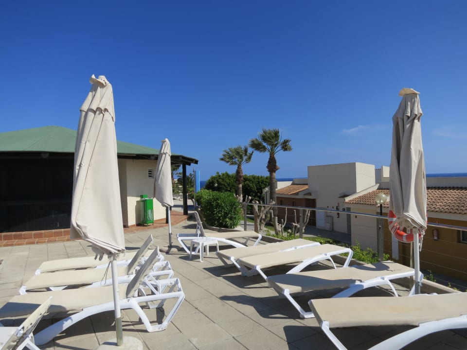 Poolanlage blau punta reina