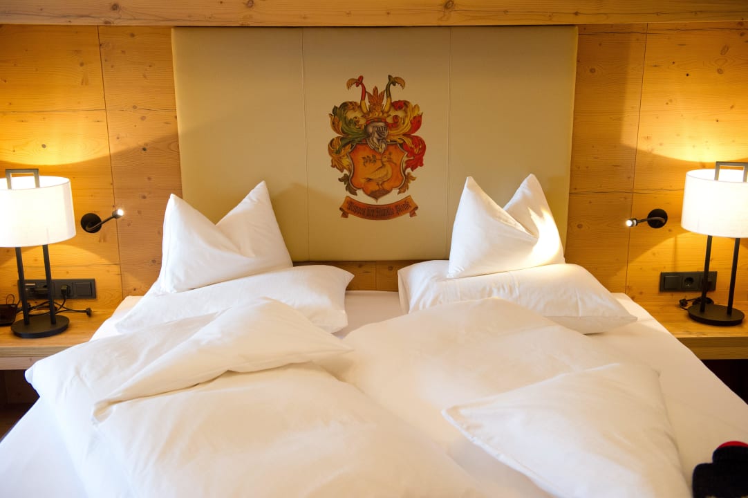 Hochwertige Boxspringbetten mit feinsten Daunen Hotel Bergheimat