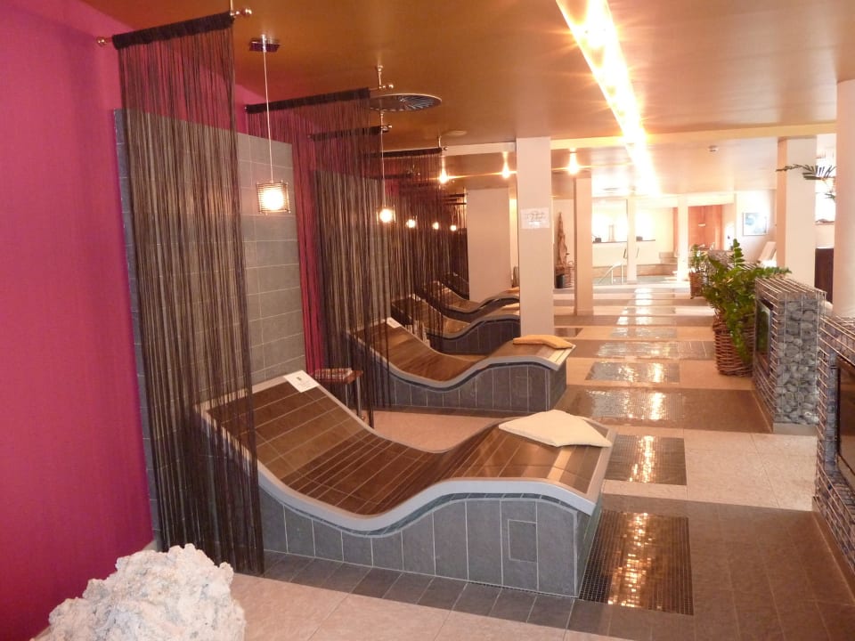 Wärmeliegen Relaxbereich The Alpine Palace