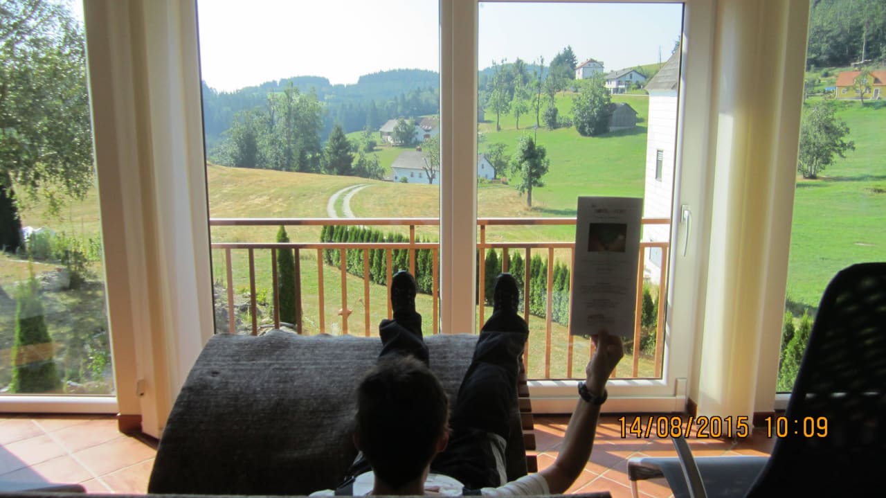 Aus unserem Zimmer Hotel Rockenschaub AUSZEIT 1000m über dem Alltag!