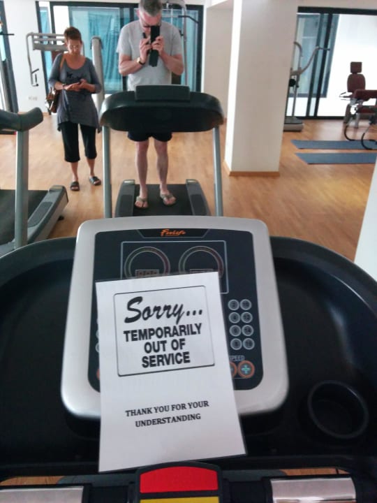 Defekte Sportgeräte im Fitnessraum TUI BLUE Oceanis Beach and Spa Resort