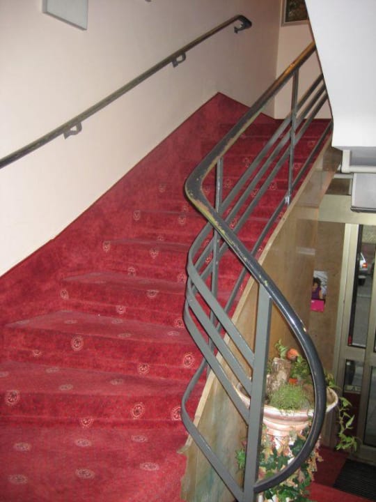 Treppenhaus Arthotel ANA Eden