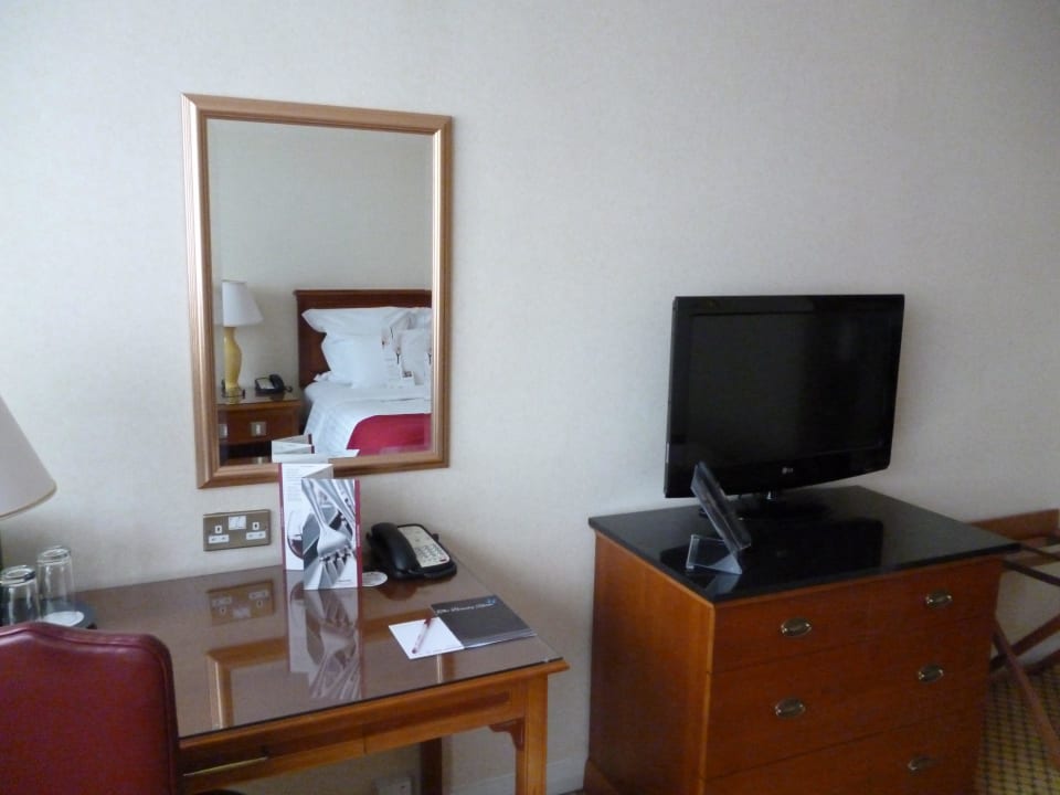 TV mit Schreibtisch Delta Hotels by Marriott Bristol City Centre