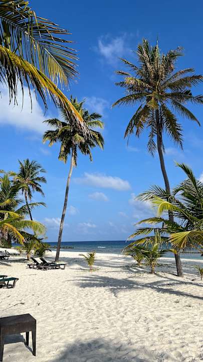 Strand Kuredu Island Resort & Spa