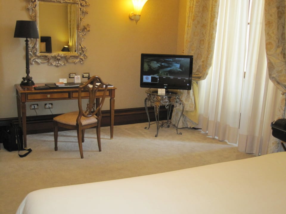 Für Rom recht geräumig Anantara Palazzo Naiadi Rome Hotel