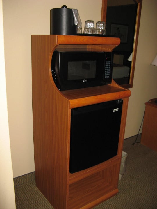 Kühlschrank und Mikrowelle vorhanden Best Western Plus Hotel Kings Inn & Suites