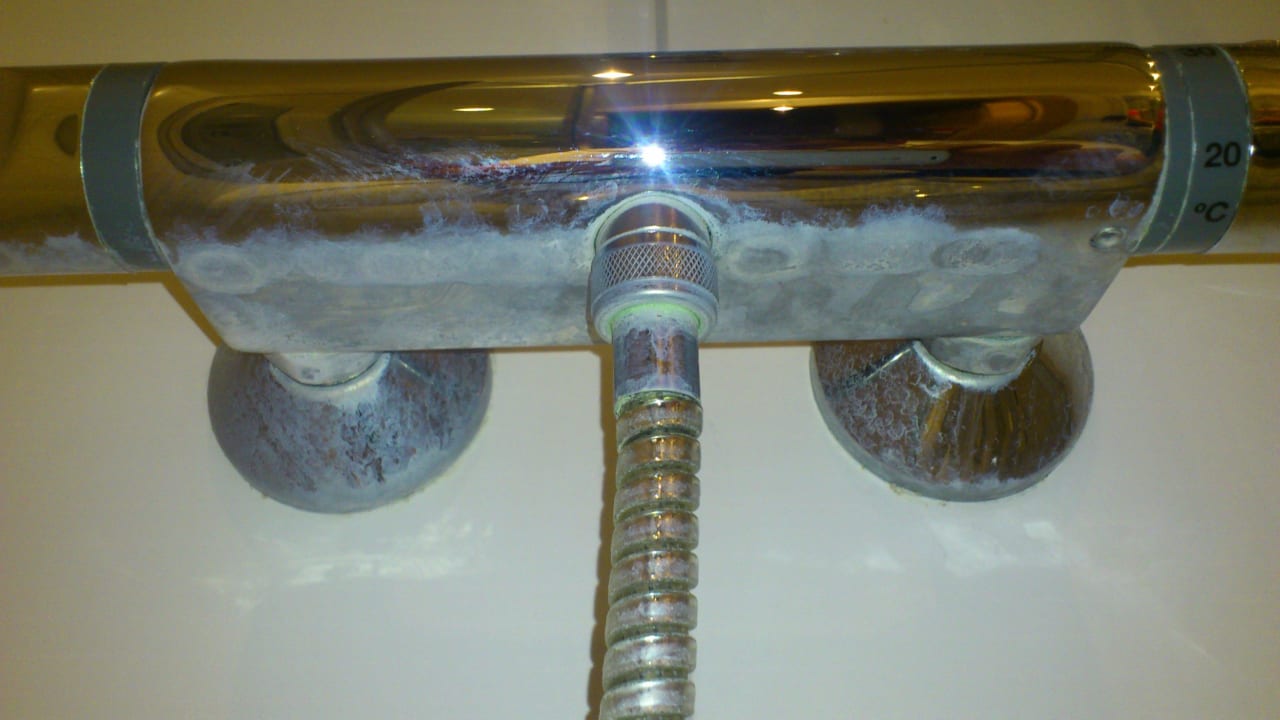 Verkalkte Duscharmatur Hotelpark Stadtbrauerei Arnstadt