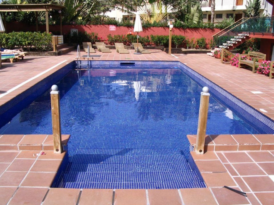 Pool links Eingang / rechts Appartment Las Tabaibas Appartements