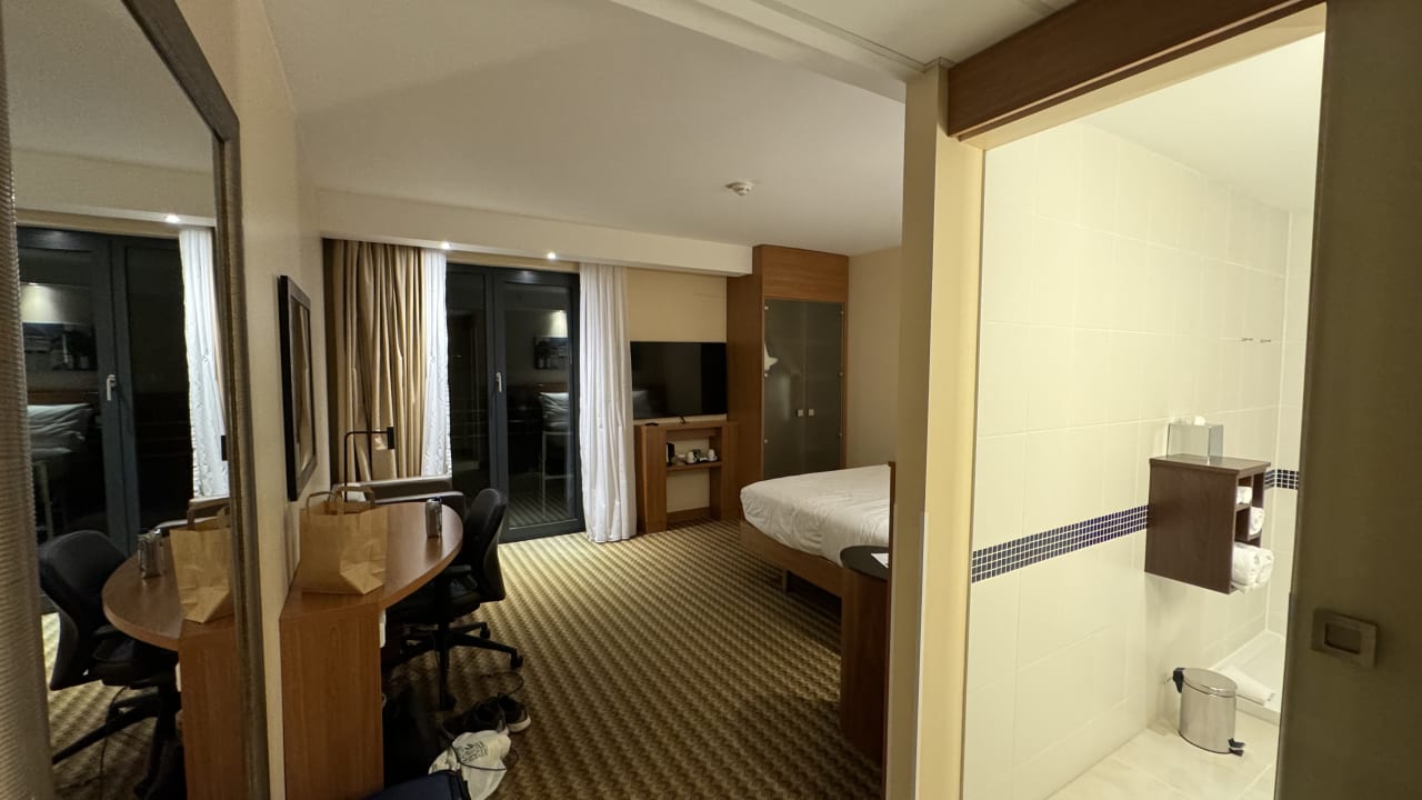 Zimmer Hampton by Hilton Berlin City West