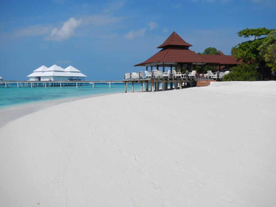 Blick auf Bar & Overwater Restaurant Diamonds Thudufushi