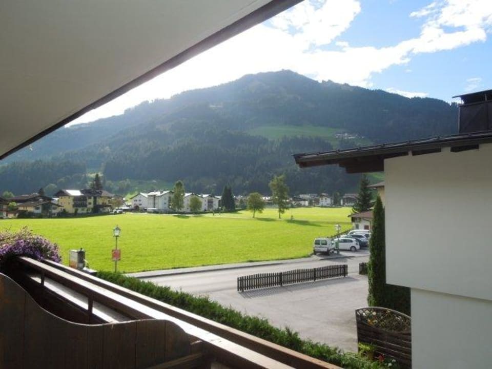 Ausblick zur Straße Hotel Glockenstuhl